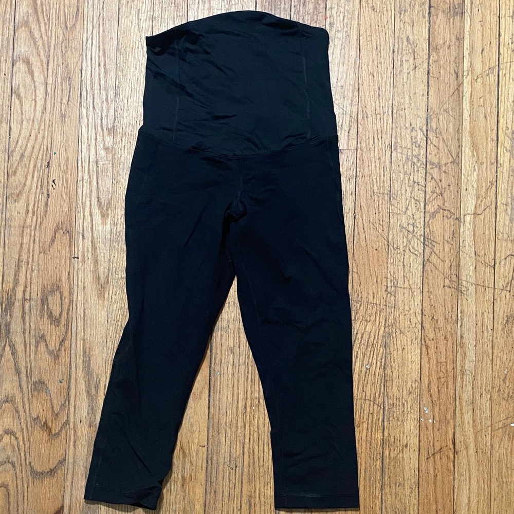 Isabel Maternity Black Capri Leggings